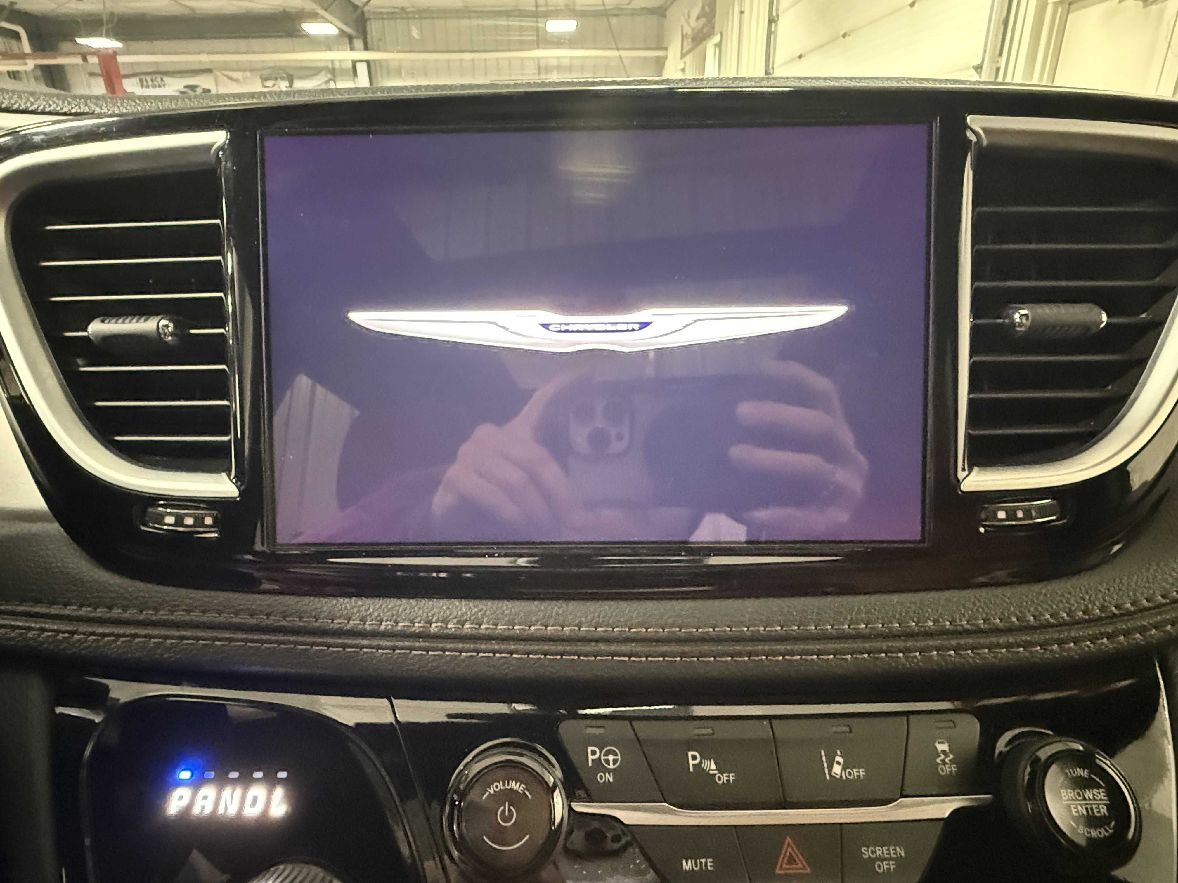 Used 2024 Chrysler Pacifica Pinnacle image 26