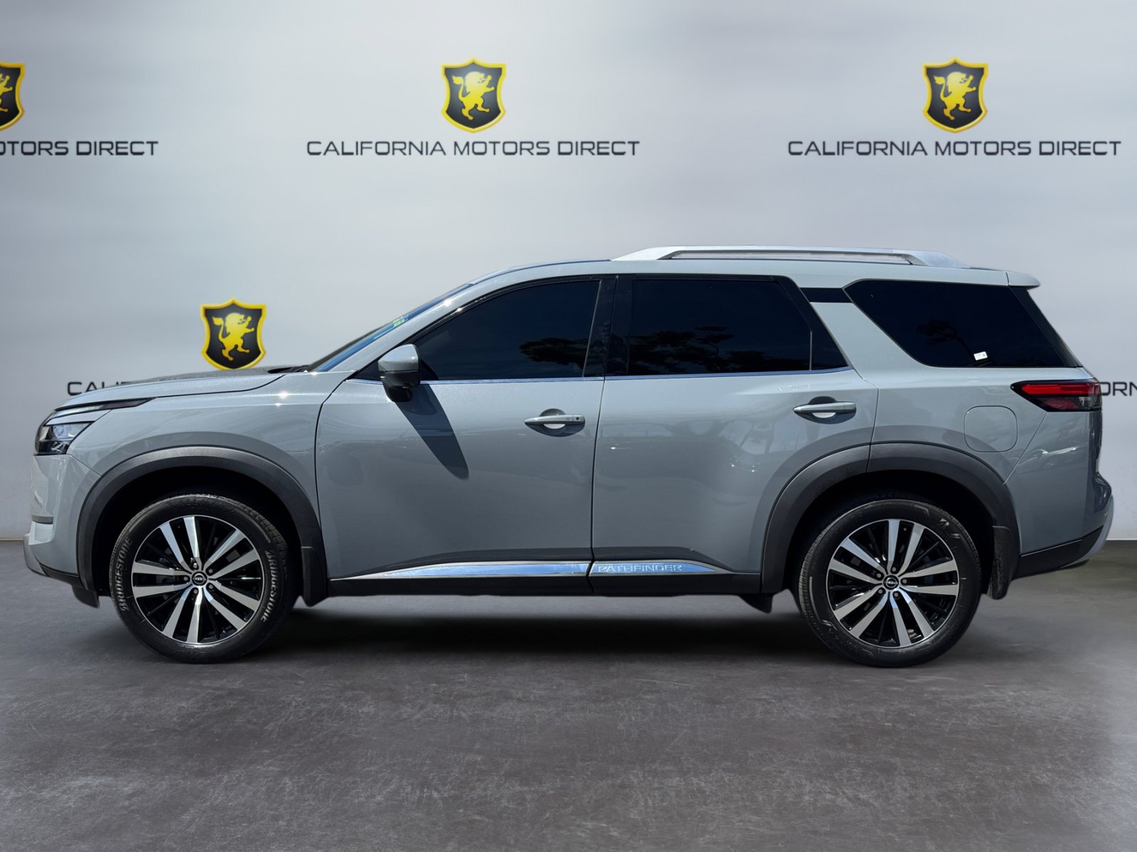 Used 2023 Subaru Forester Limited AWD/4WD image 2