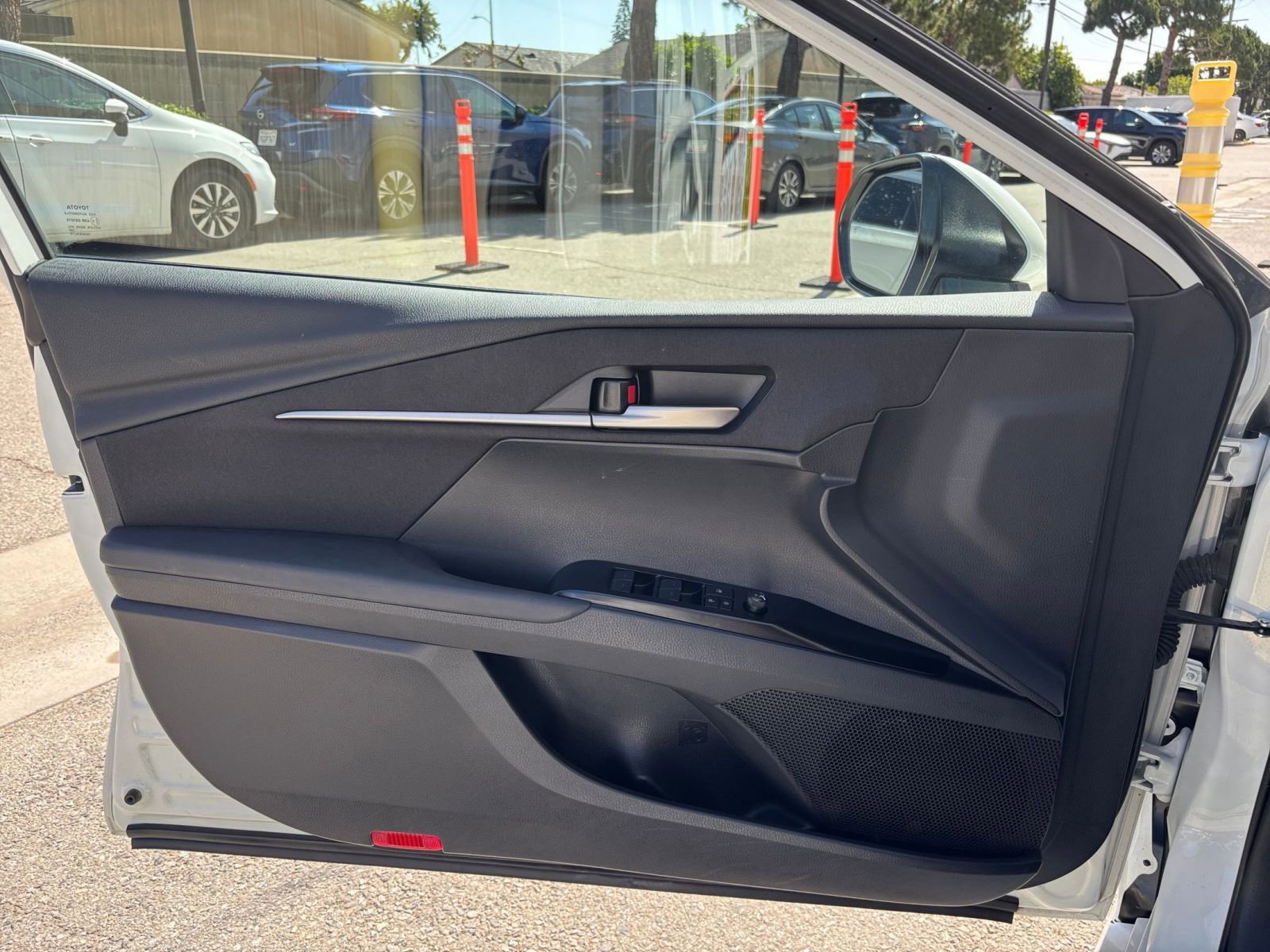 Used 2025 Toyota Camry LE FWD image 18