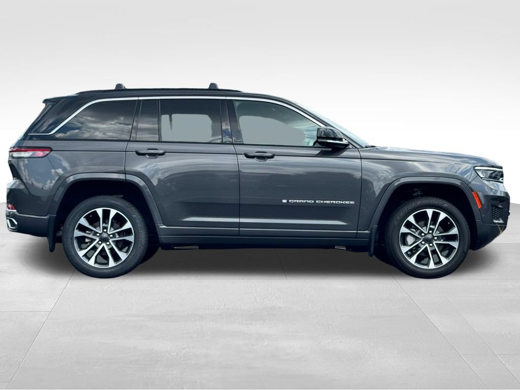 Used 2024 Jeep Grand Cherokee Overland w/ Adv Protech Group III AWD/4WD image 8