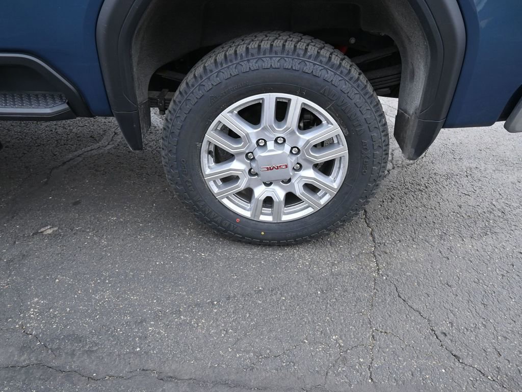 Used 2024 GMC Sierra 3500 SLT w/ SLT Premium Package image 18