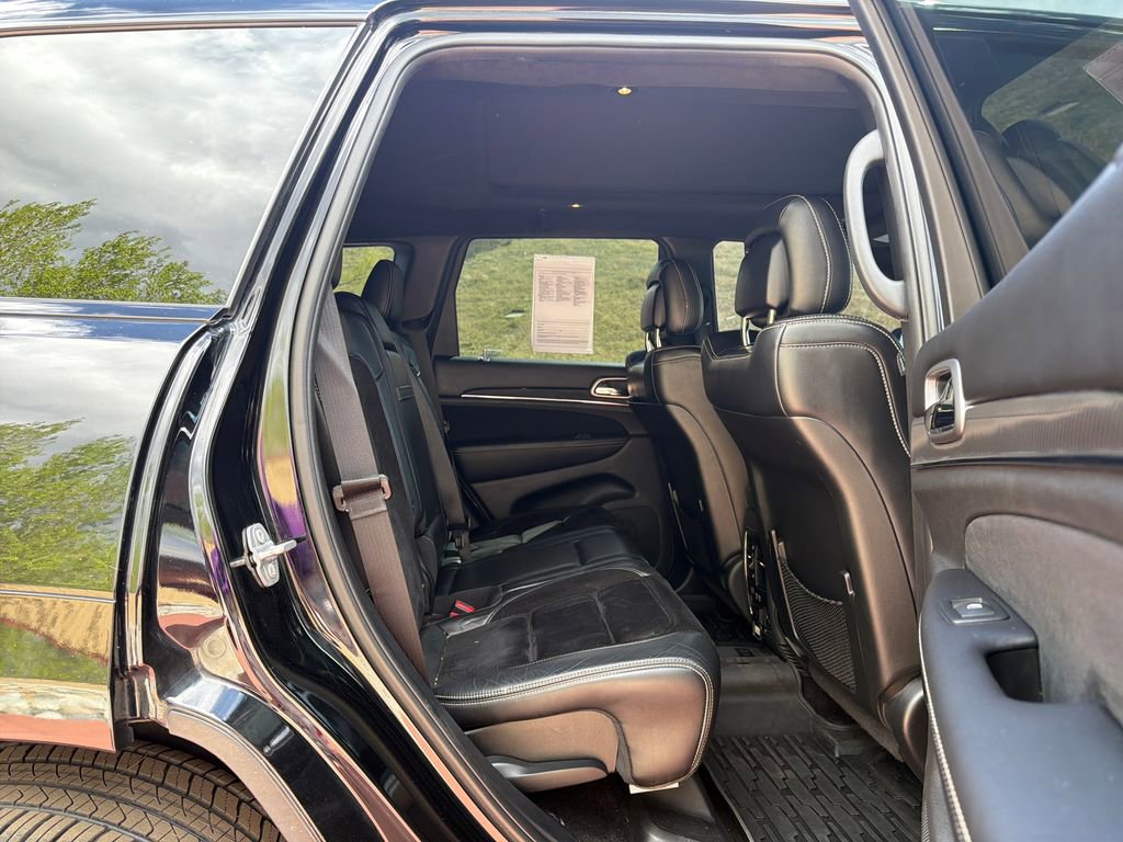 Used 2017 Jeep Grand Cherokee SRT image 26