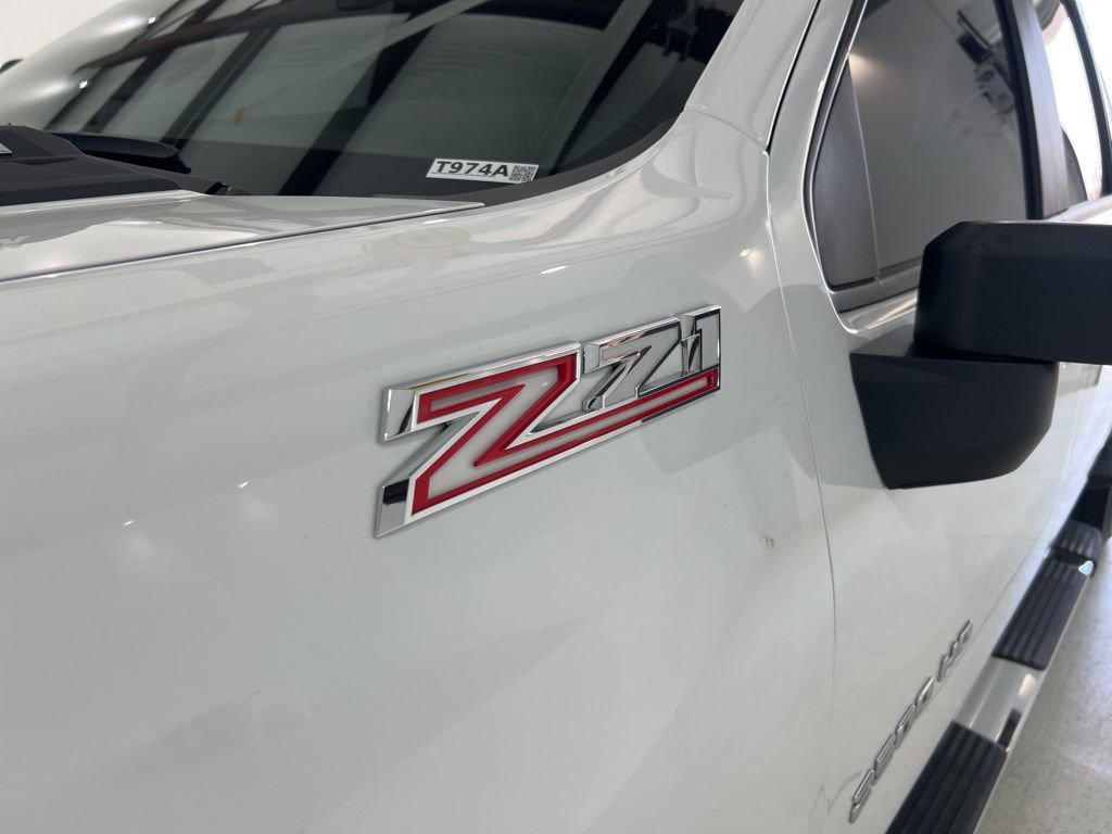Used 2024 Chevrolet Silverado 2500 LT AWD/4WD image 29