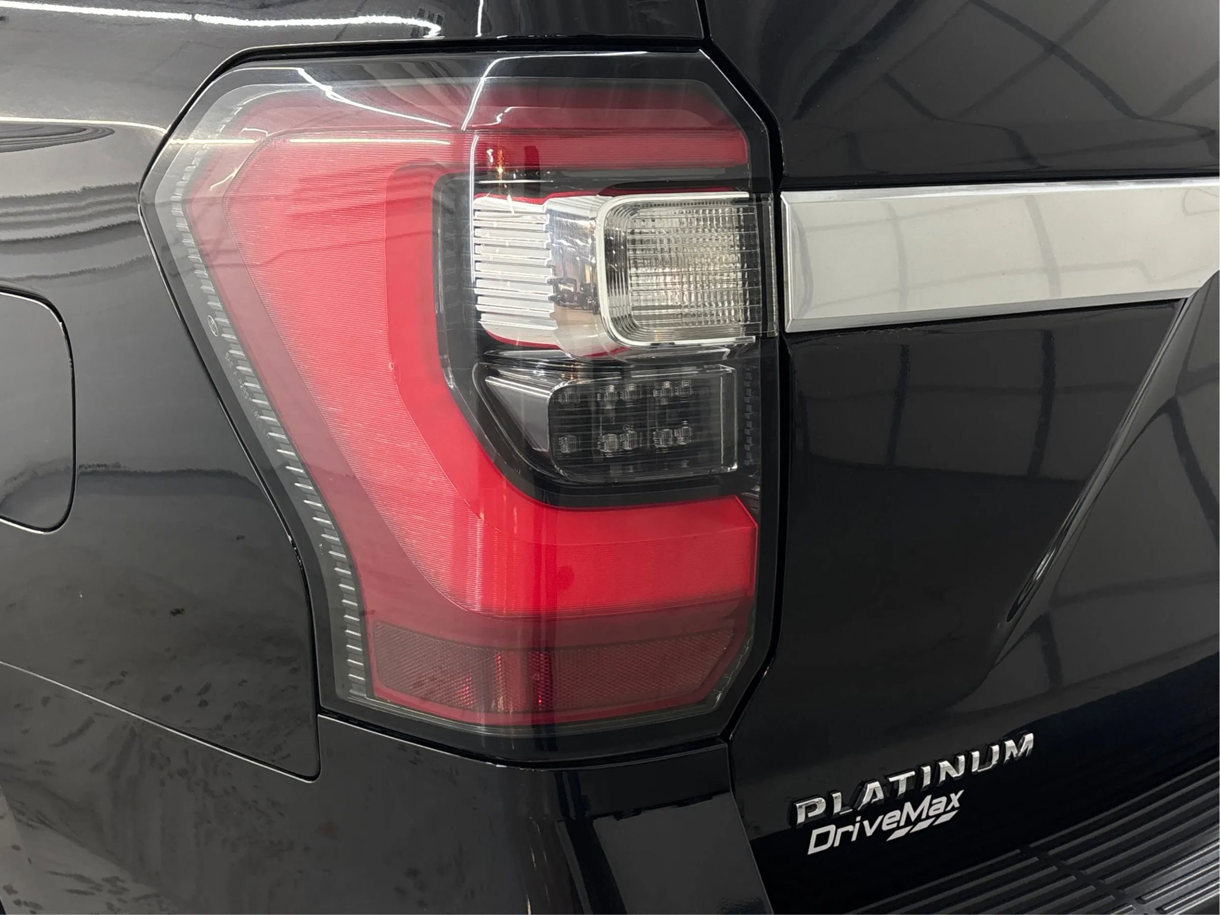 Used 2019 Ford Expedition Max Platinum image 33