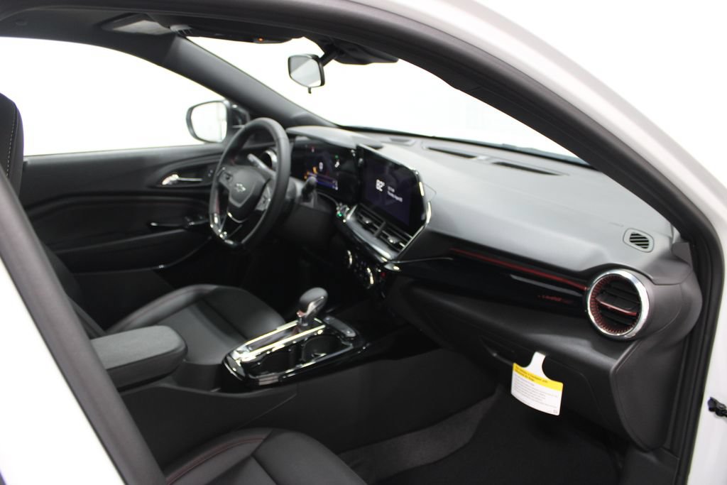 New 2026 Chevrolet Trax RS w/ Sunroof Package FWD image 23