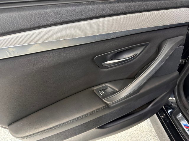 Used 2015 BMW M5 image 42