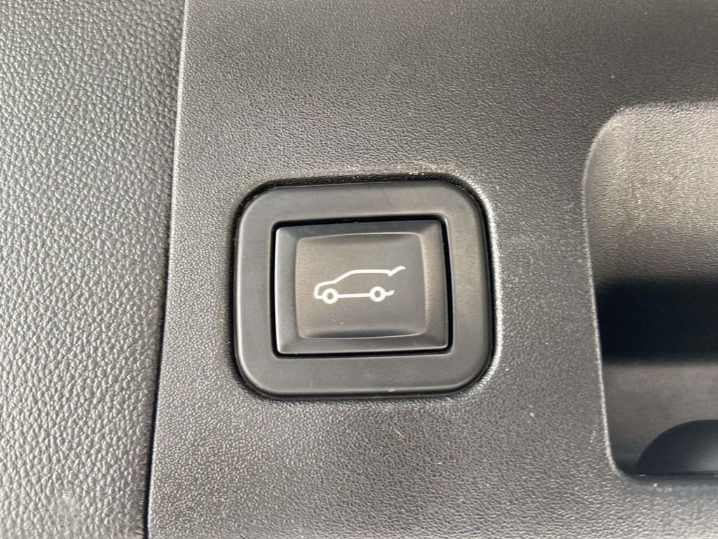 Used 2019 Cadillac XT5 Luxury w/ Sport Package image 11