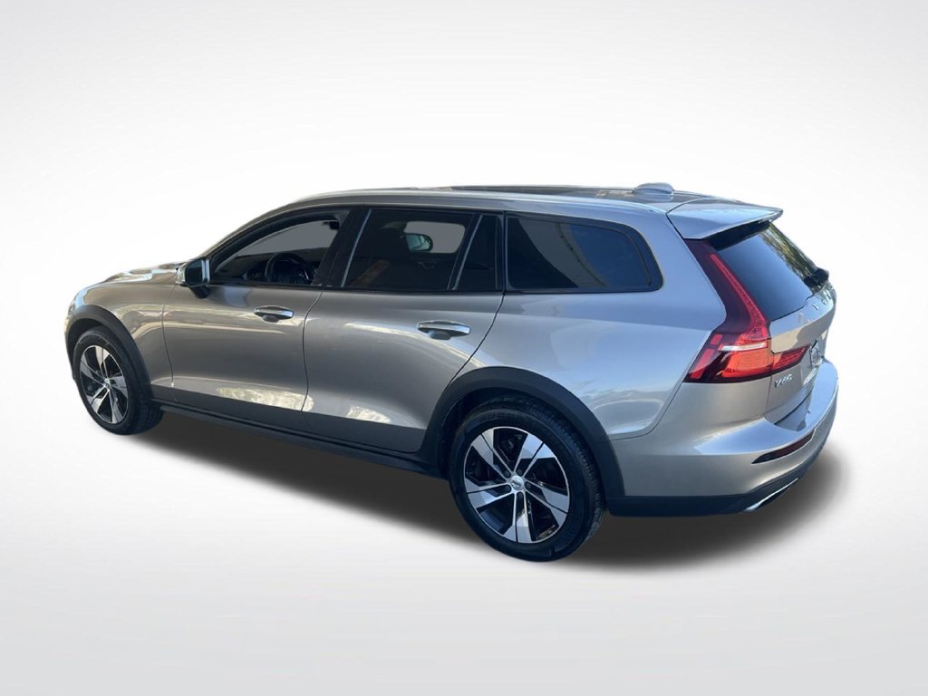 Used 2020 Volvo V60 T5 Cross Country w/ Protection Package AWD/4WD image 43