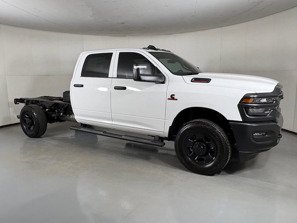 New 2026 RAM 3500 Tradesman AWD/4WD image 9