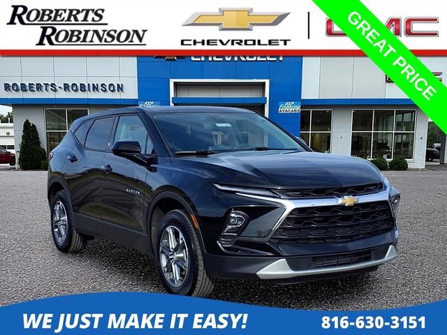 Used 2025 Chevrolet Blazer LT FWD image 1