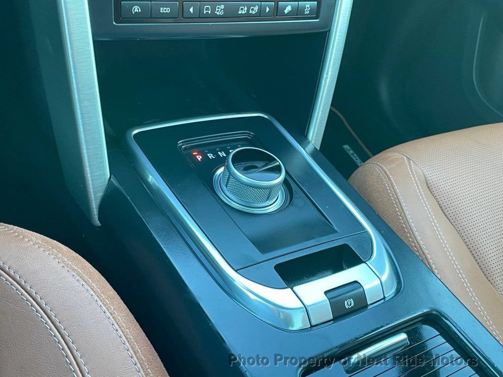 Used 2016 Land Rover Discovery Sport HSE Luxury AWD/4WD image 23