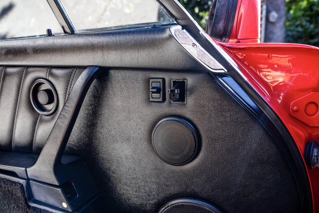 Used 1991 Porsche 911 Carrera image 25