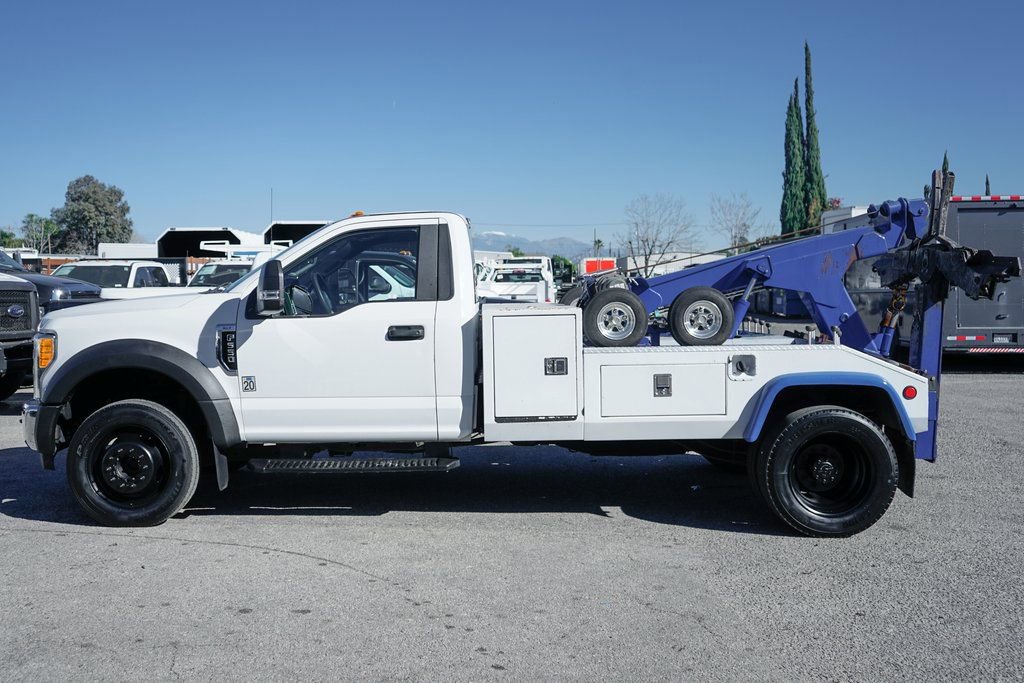 Used 2017 Ford F550 2WD Regular Cab Super Duty w/ Advanced Security Pack image 5