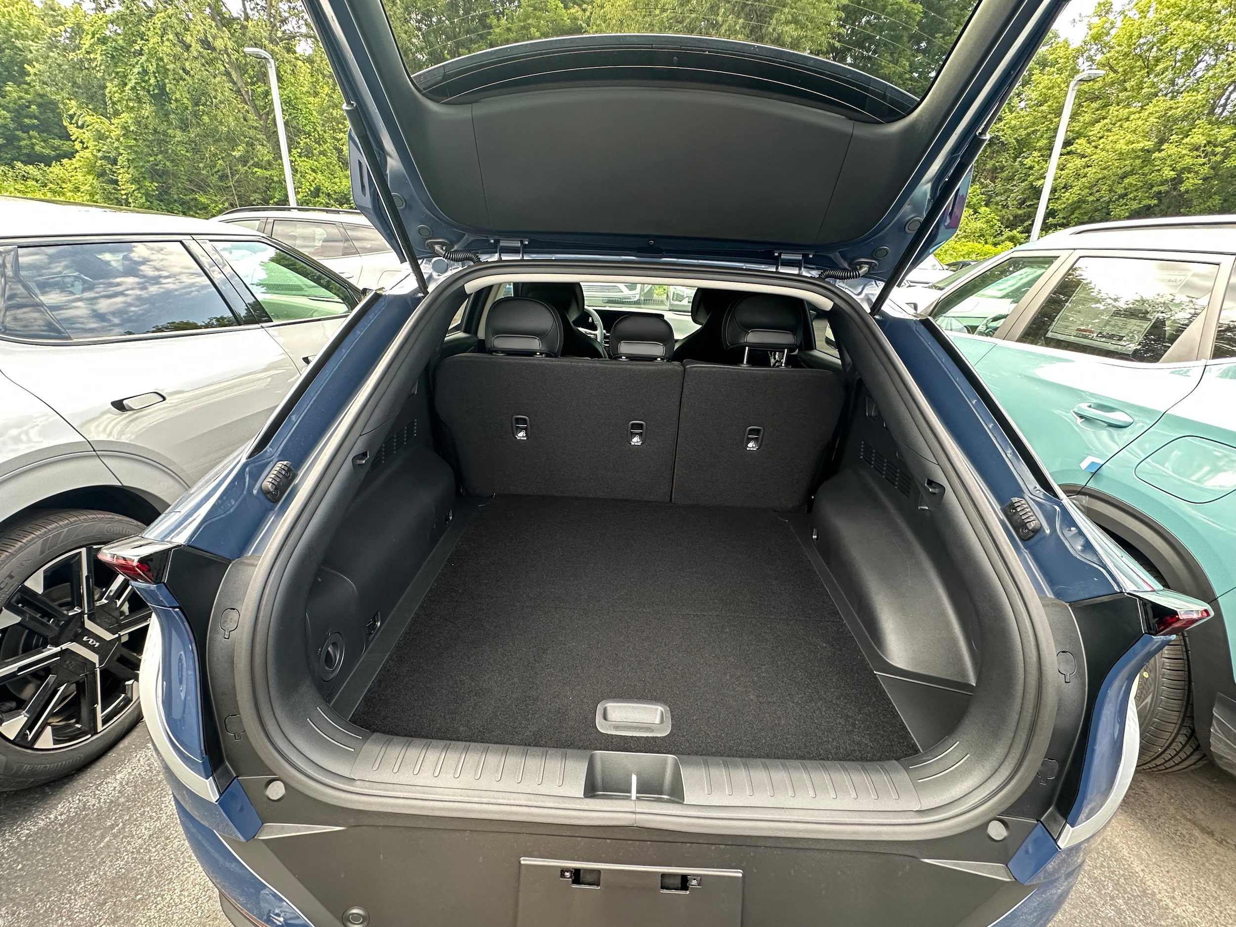 New 2025 Kia EV6 Light w/ Light LR Technology Package image 10