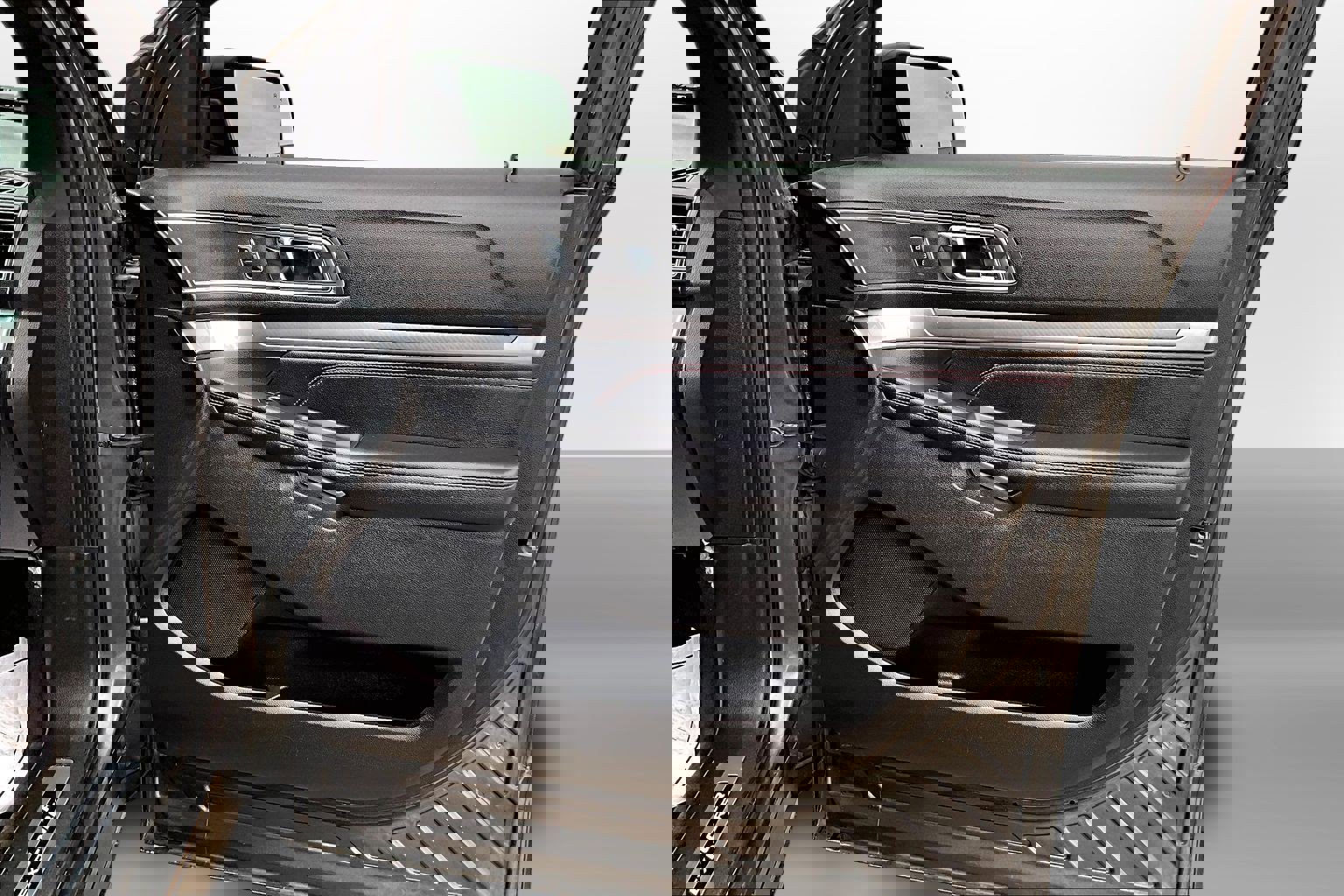 Used 2017 Ford Explorer Sport w/ Equipment Group 401A image 27