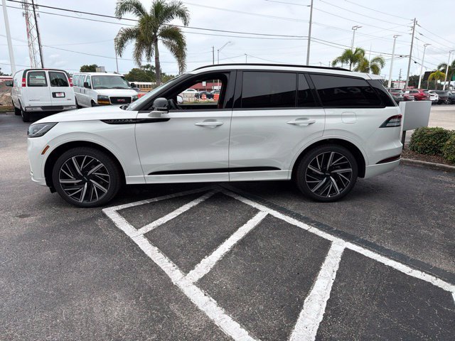 New 2026 Lincoln Aviator Black Label w/ Jet Appearance Package AWD/4WD image 4