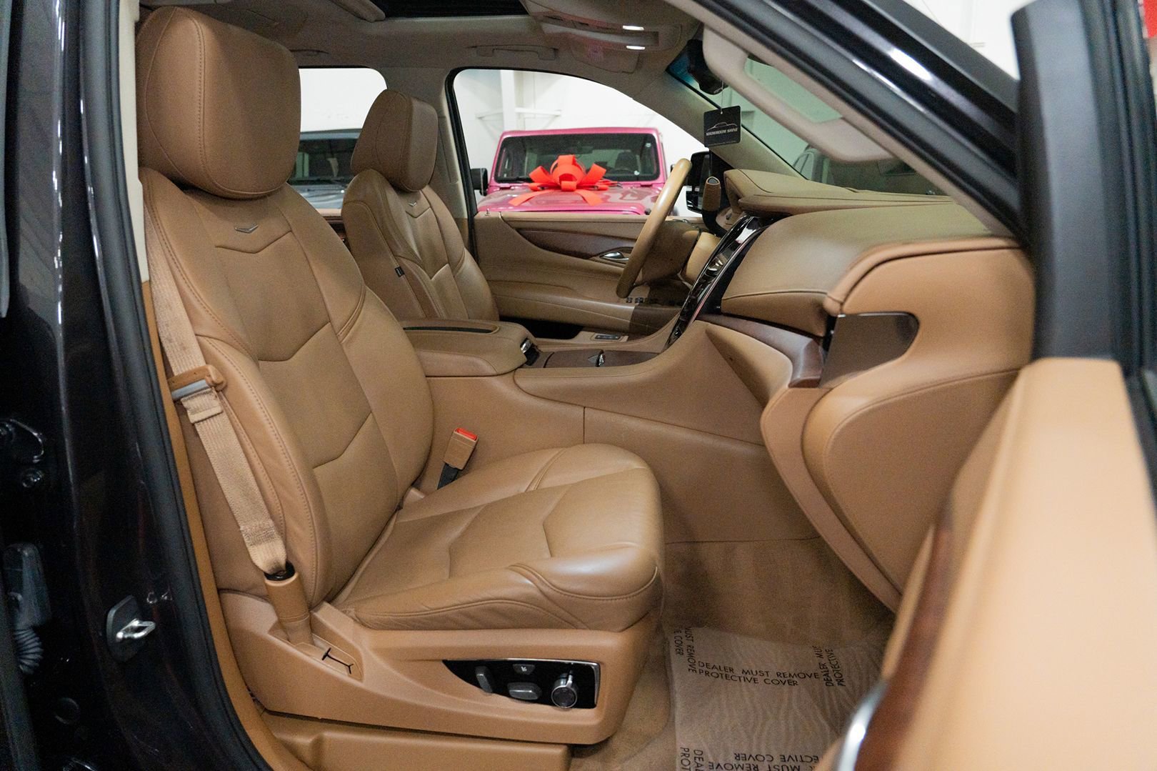 Used 2016 Cadillac Escalade ESV Platinum AWD/4WD image 46