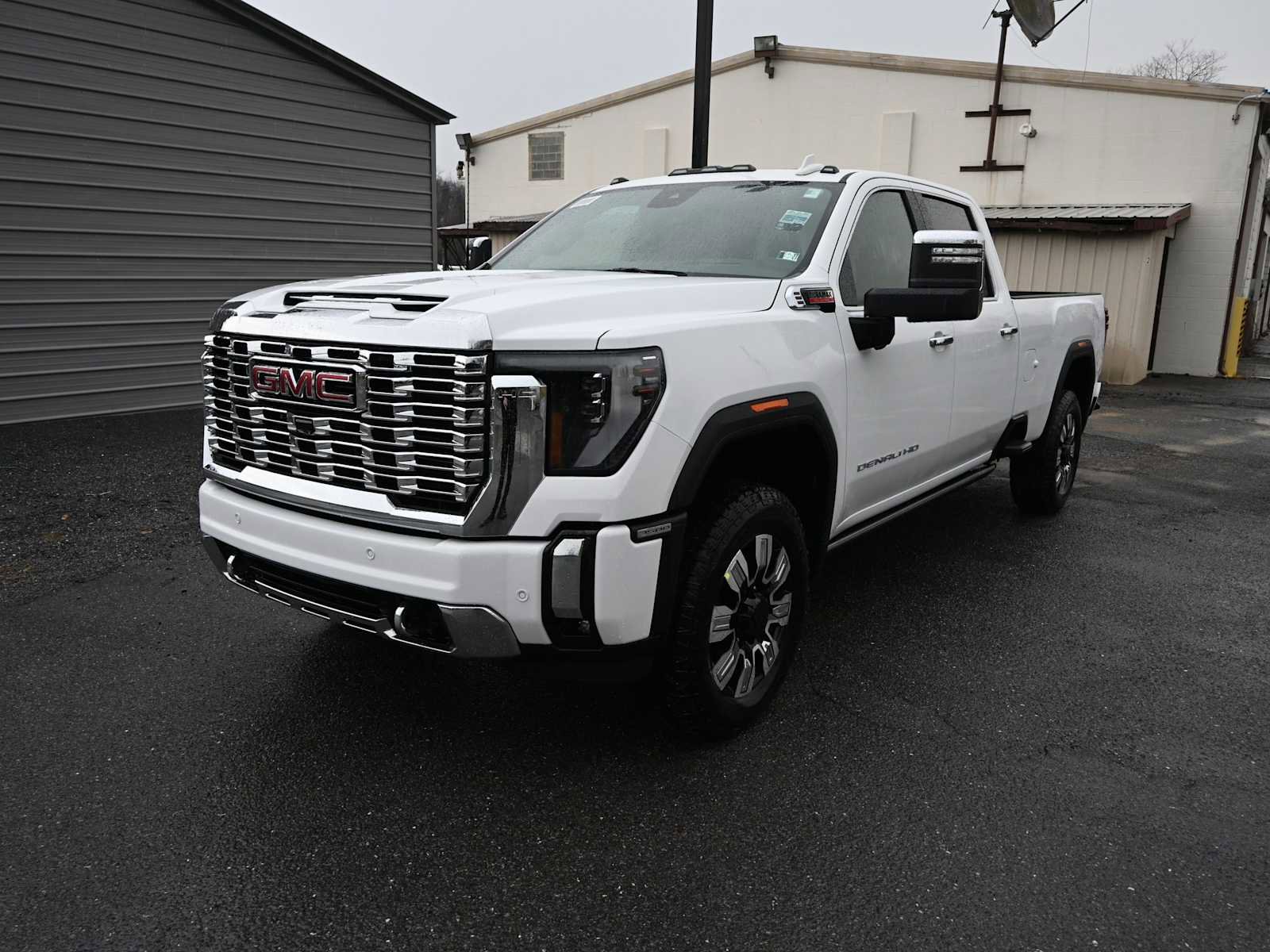 New 2026 GMC Sierra 3500 Denali w/ Denali Reserve Package image 3
