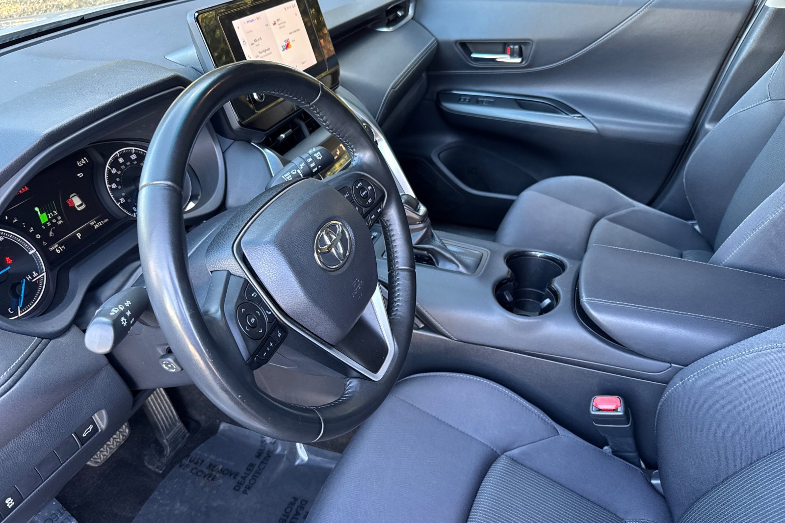 Certified 2024 Toyota Venza LE AWD/4WD image 12