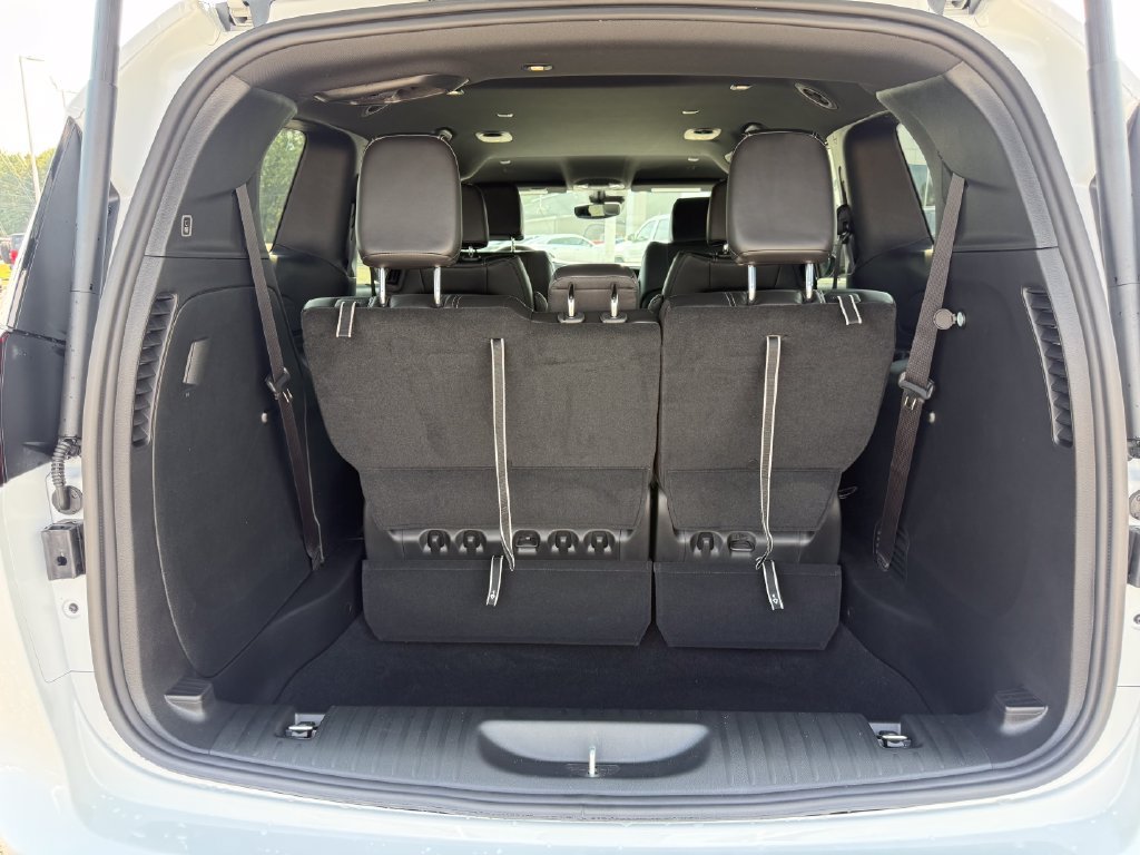 New 2027 Chrysler Pacifica Select FWD image 22