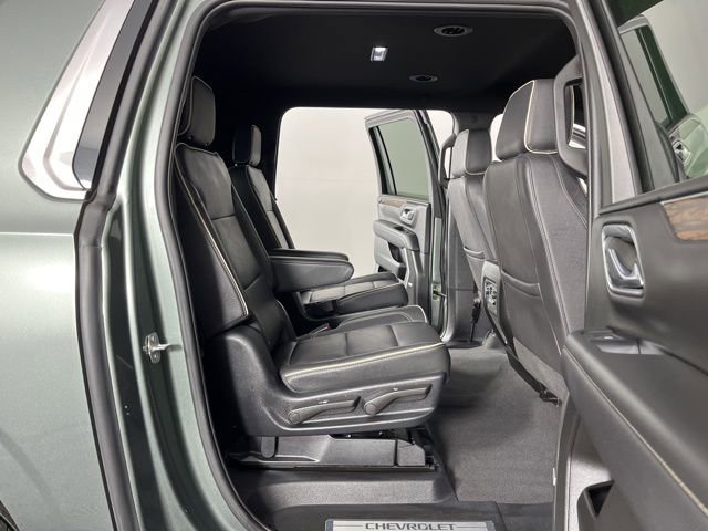 Used 2023 Chevrolet Suburban Premier image 47