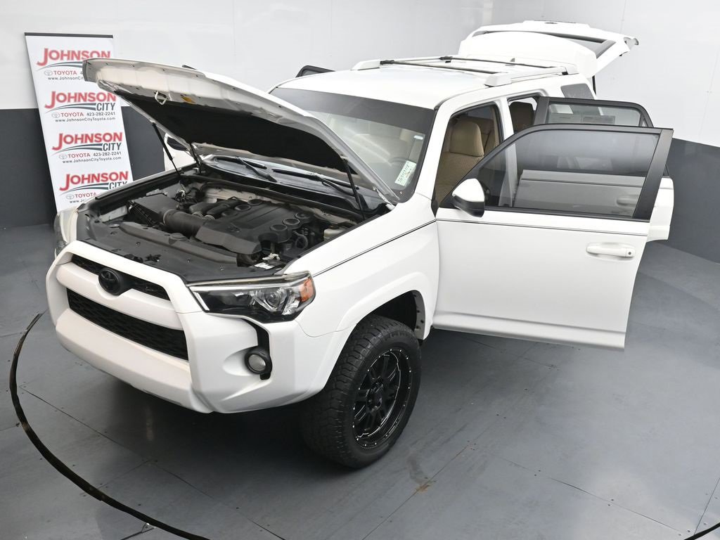 Used 2016 Toyota 4Runner SR5 image 38