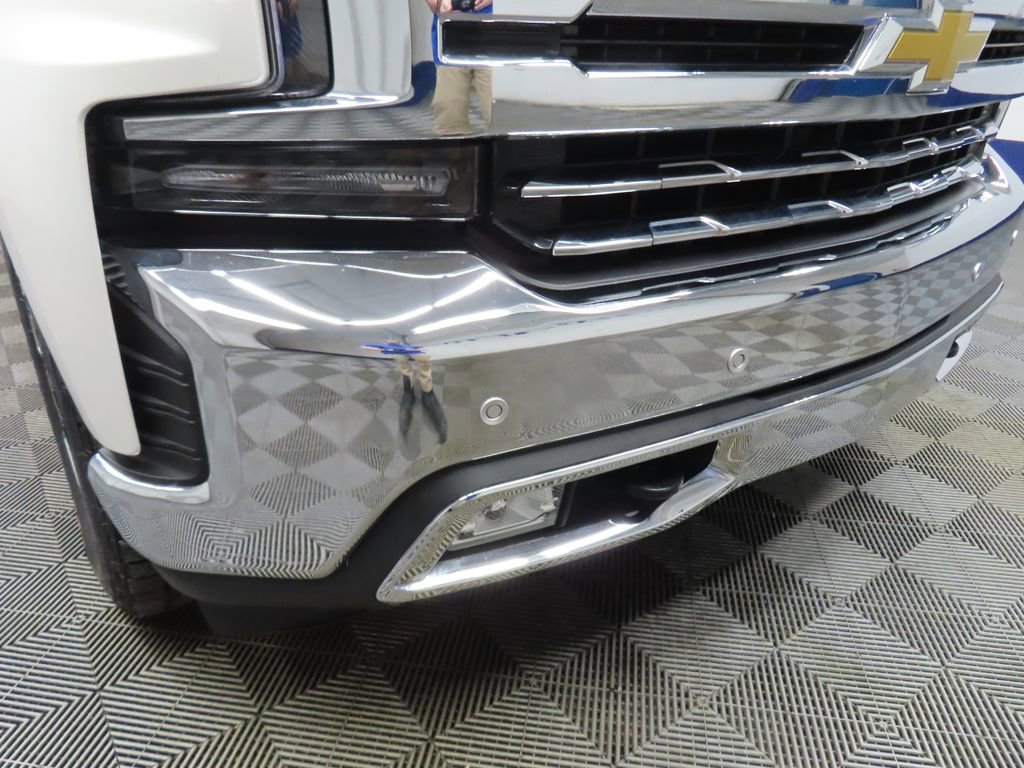 Used 2019 Chevrolet Silverado 1500 LTZ w/ LTZ Plus Package AWD/4WD image 46