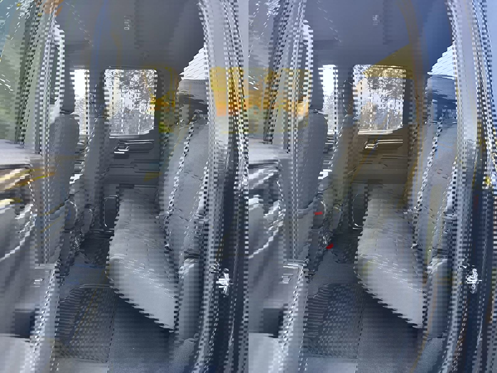 Used 2023 Chevrolet Silverado 1500 LT image 30