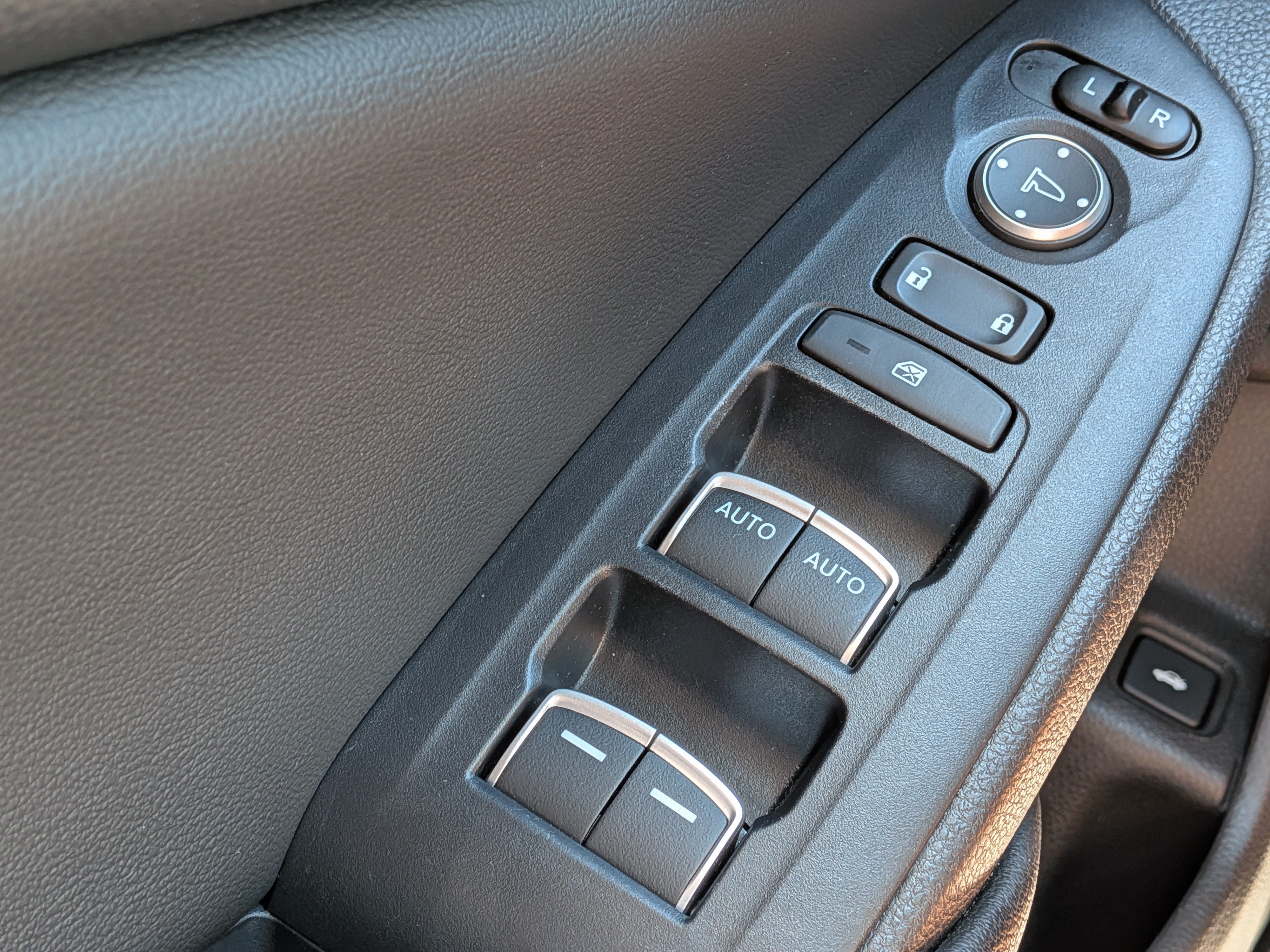 Used 2020 Honda Accord EX-L image 21