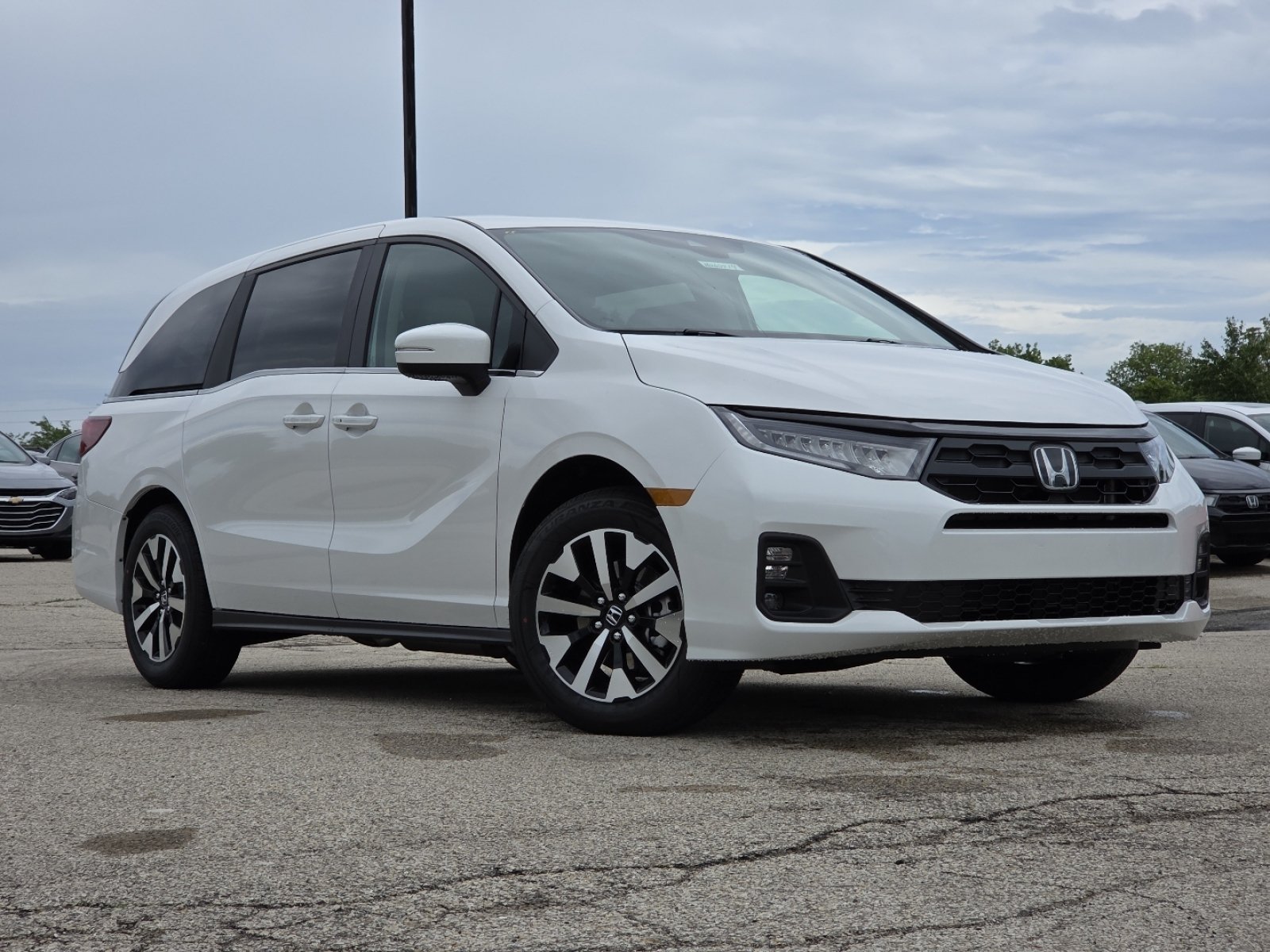 New 2026 Honda Odyssey EX-L image 2