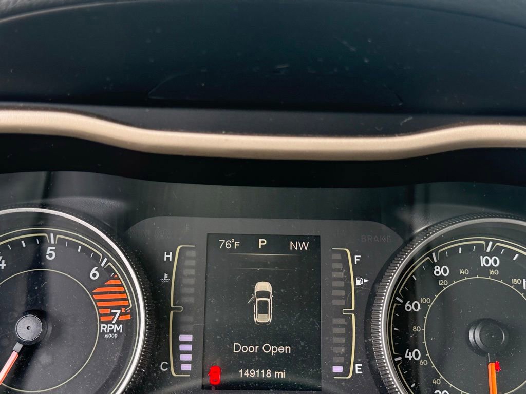 Used 2016 Jeep Cherokee Sport FWD image 18