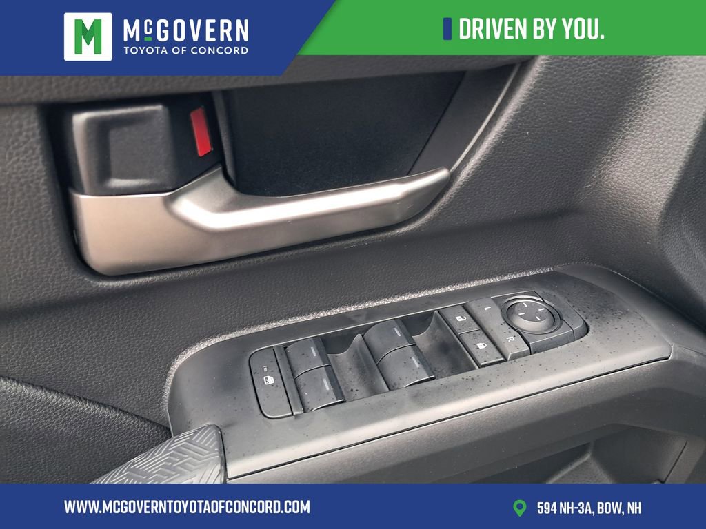 Used 2025 Toyota Tacoma TRD Sport image 14