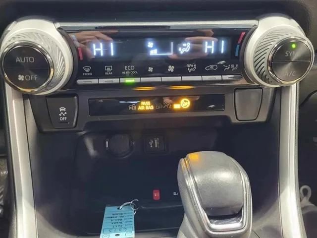 Used 2023 Toyota RAV4 SE AWD/4WD image 34