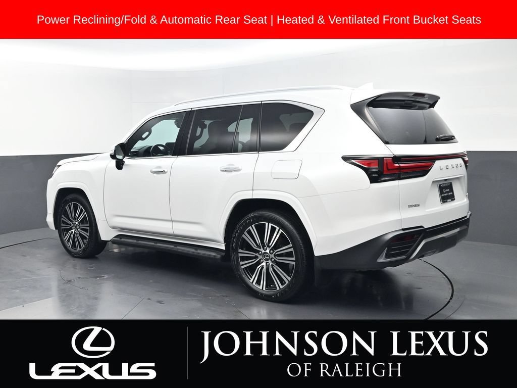 Used 2023 Lexus LX 600 4WD w/ Luxury Package image 7
