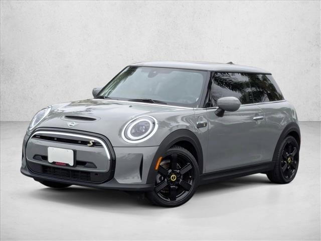 Used 2023 MINI Cooper SE image 1