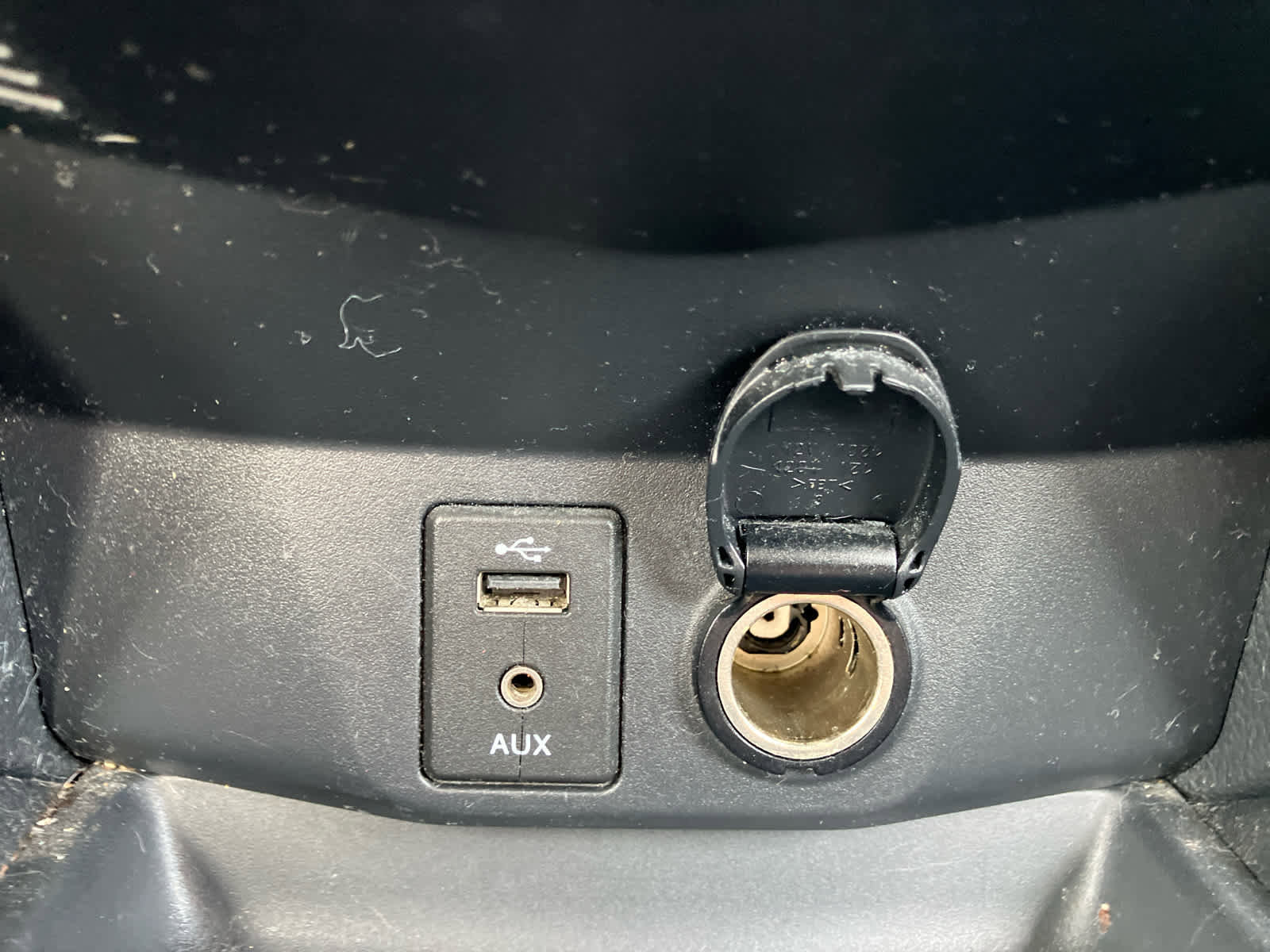 Used 2015 Nissan Rogue S image 24