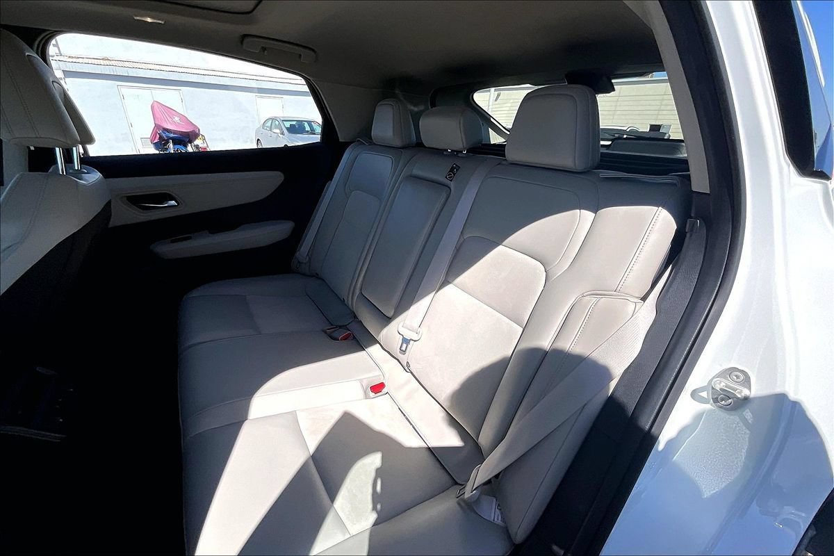Used 2024 Nissan Ariya FWD image 31
