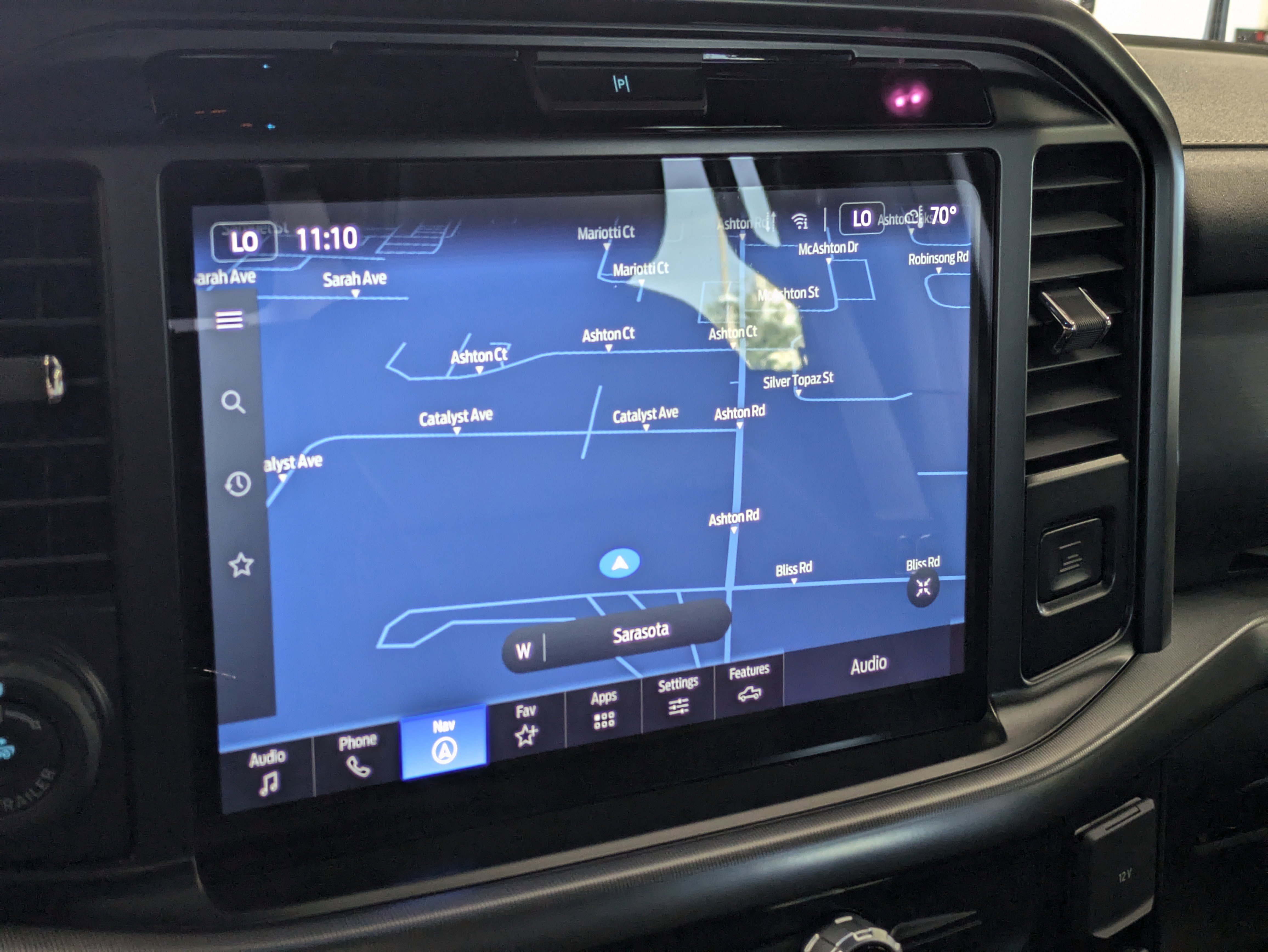 New 2025 Ford F150 Lariat w/ Equipment Group 502A High image 48