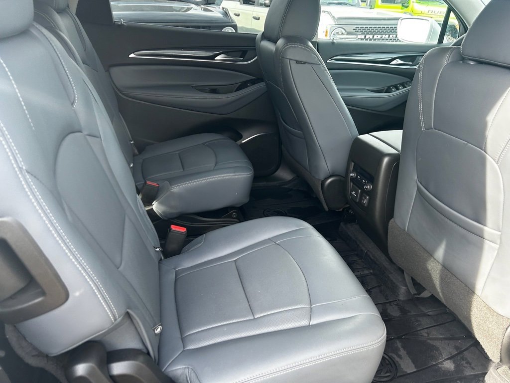 Used 2019 Buick Enclave Essence image 14