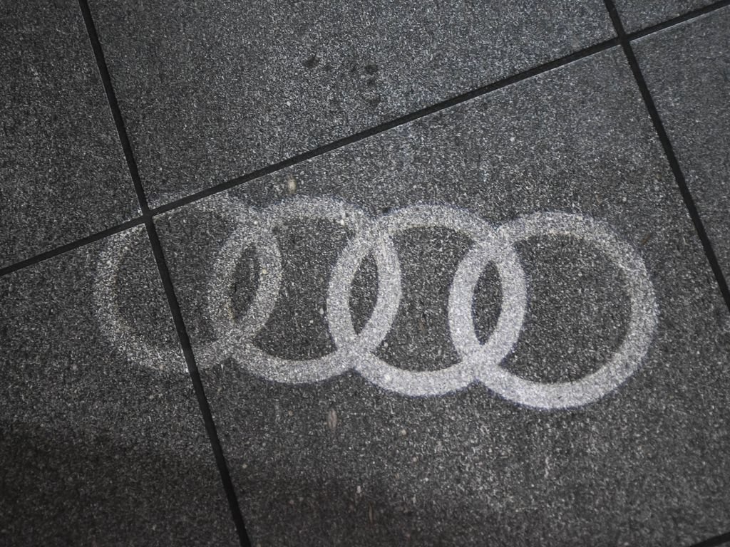Used 2022 Audi Q8 Premium AWD/4WD image 18