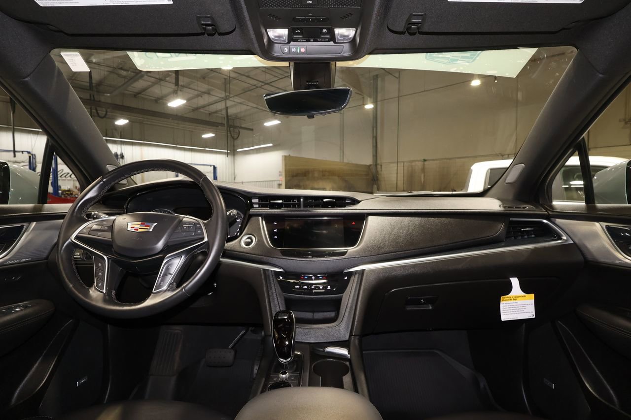 Certified 2025 Cadillac XT5 Premium Luxury w/ Technology Package AWD/4WD image 29