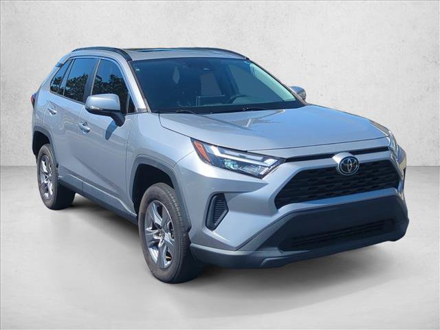Used 2022 Toyota RAV4 XLE w/ Convenience Package FWD image 3