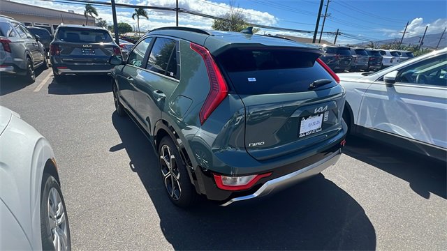 Used 2025 Kia Niro EX Touring image 3
