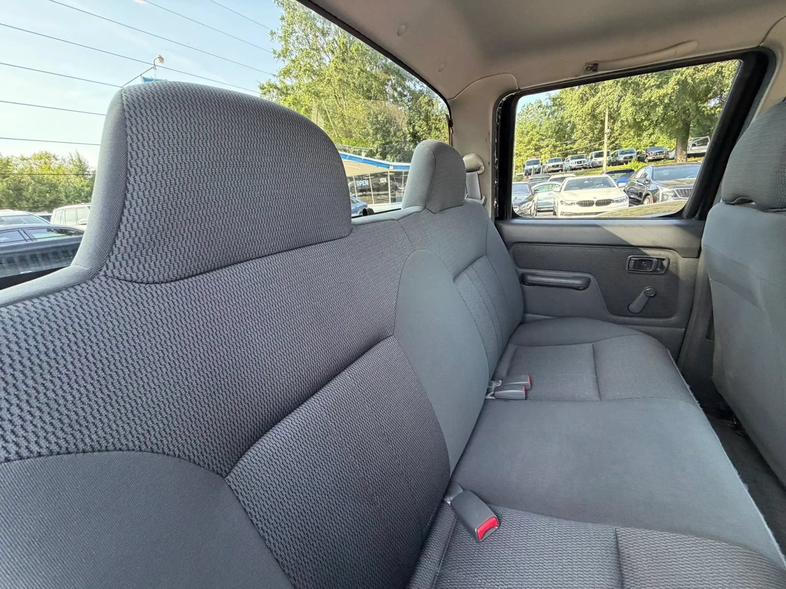 Used 2003 Nissan Frontier XE AWD/4WD image 22