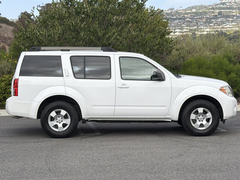 Used 2012 Nissan Pathfinder S RWD image 7