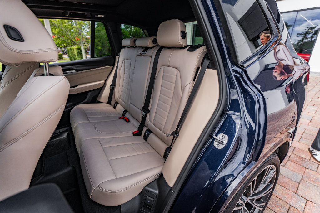 Used 2024 BMW X3 sDrive30i w/ Premium Package RWD image 36