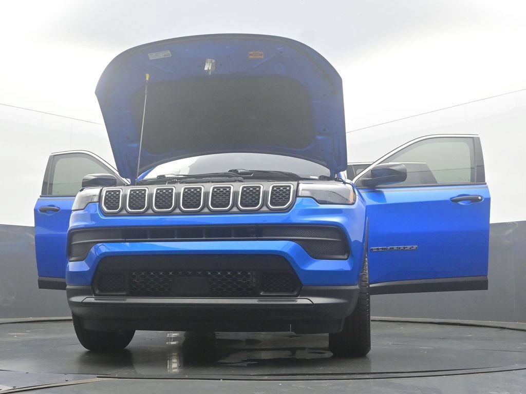 Used 2023 Jeep Compass Sport w/ Mopar Graphics Package AWD/4WD image 57