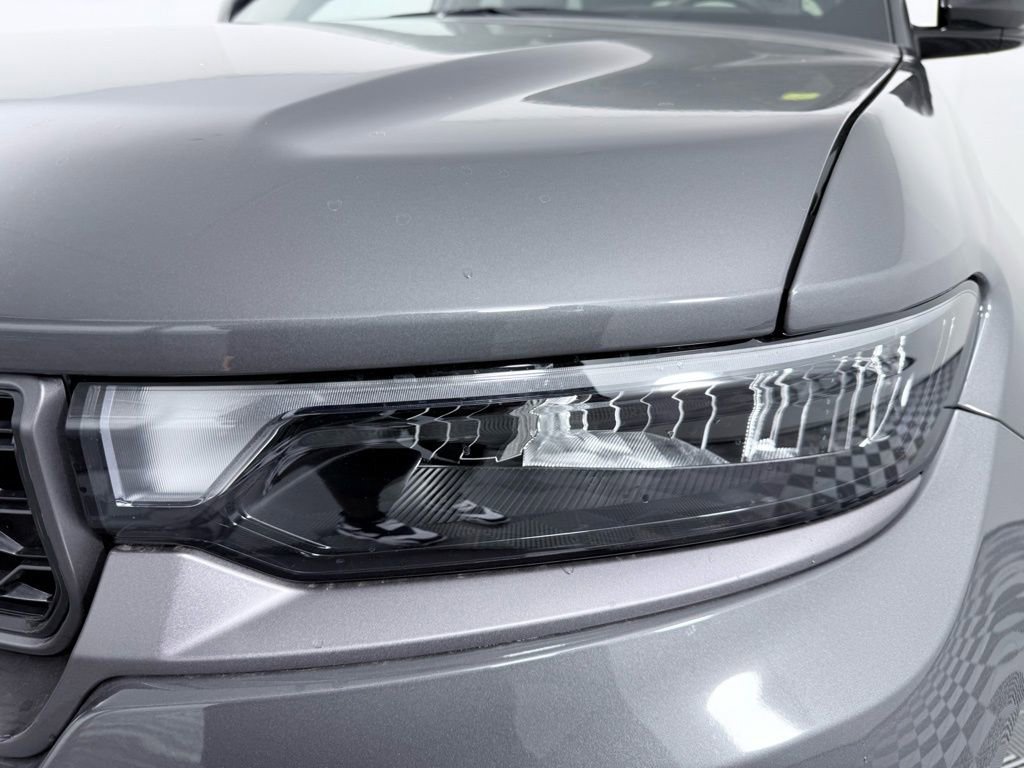 New 2026 Jeep Grand Cherokee Altitude image 19