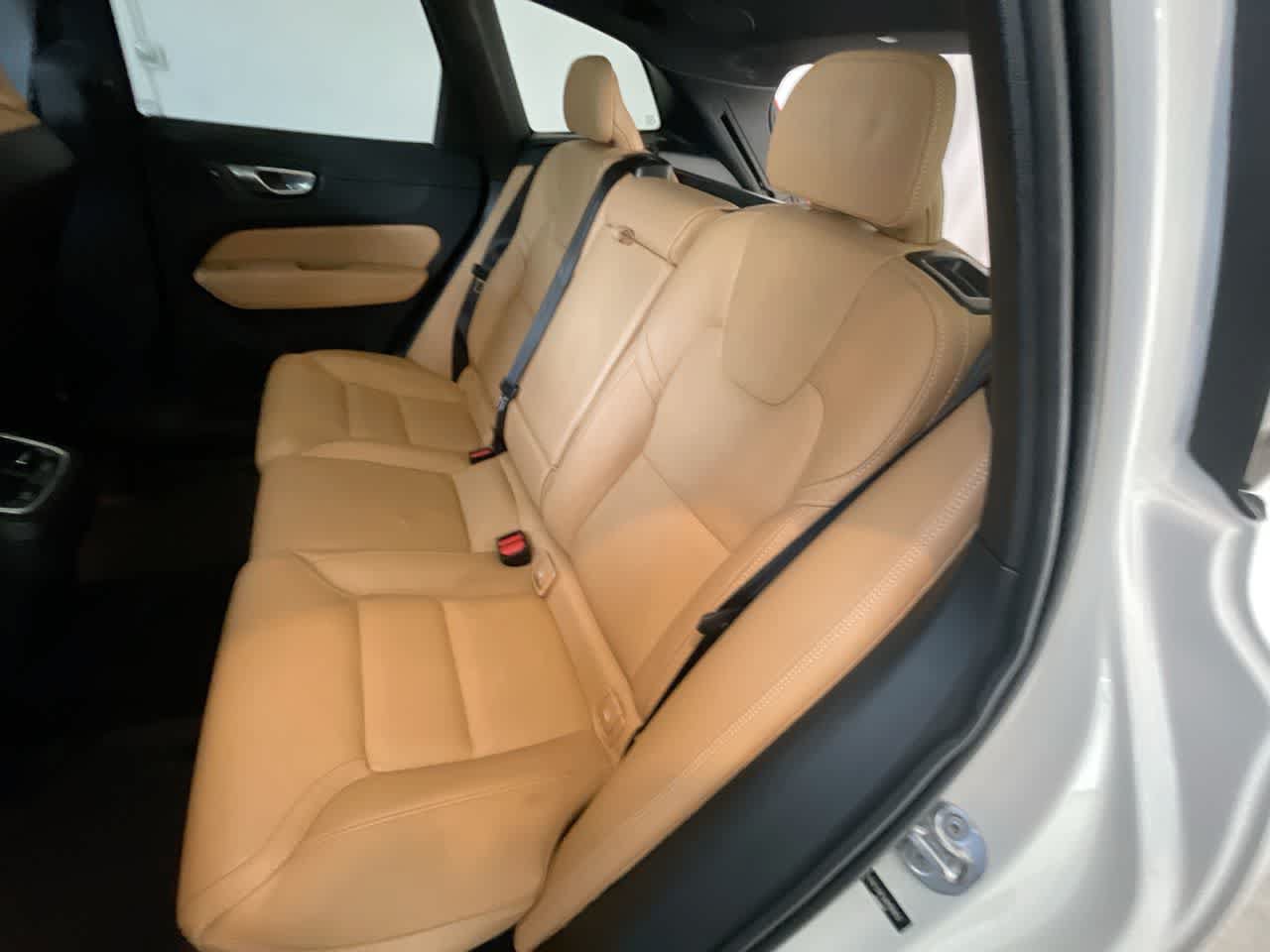 Used 2022 Volvo XC60 B5 Inscription w/ Advanced Package AWD/4WD image 23