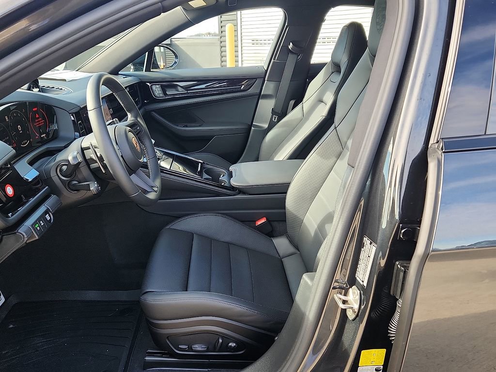 New 2026 Porsche Panamera 4 image 5